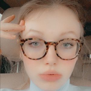 Meet your Posher, Bailey